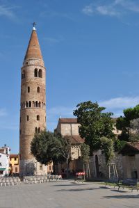 Zvonica katedrly